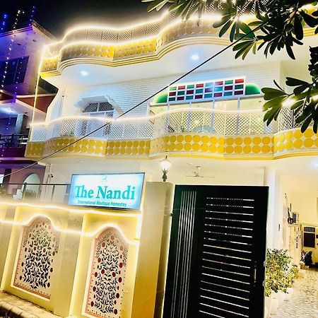 The Nandi International Boutique Homestay Varanasi Eksteriør billede